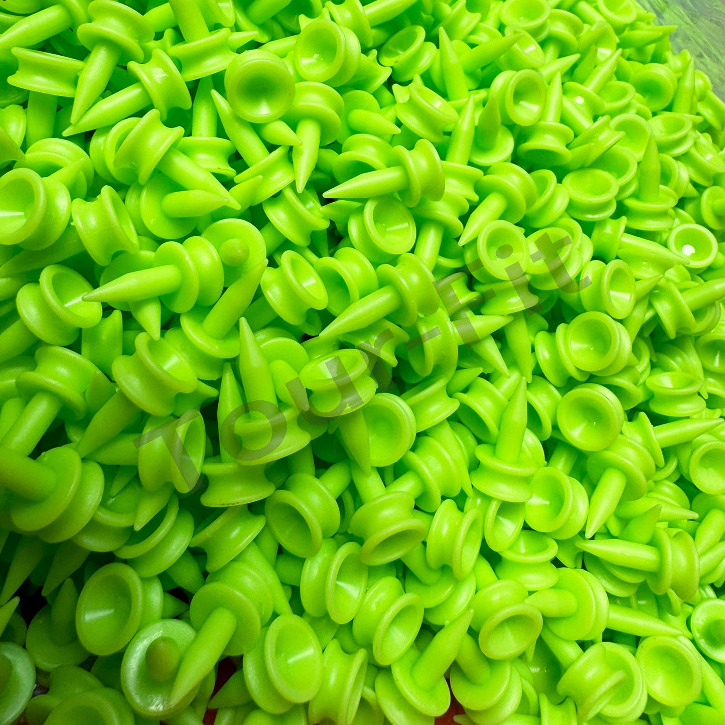 Small Green Golf Tees Castle Golf Tees 1 Inch (25mm) Lime Neon Tees