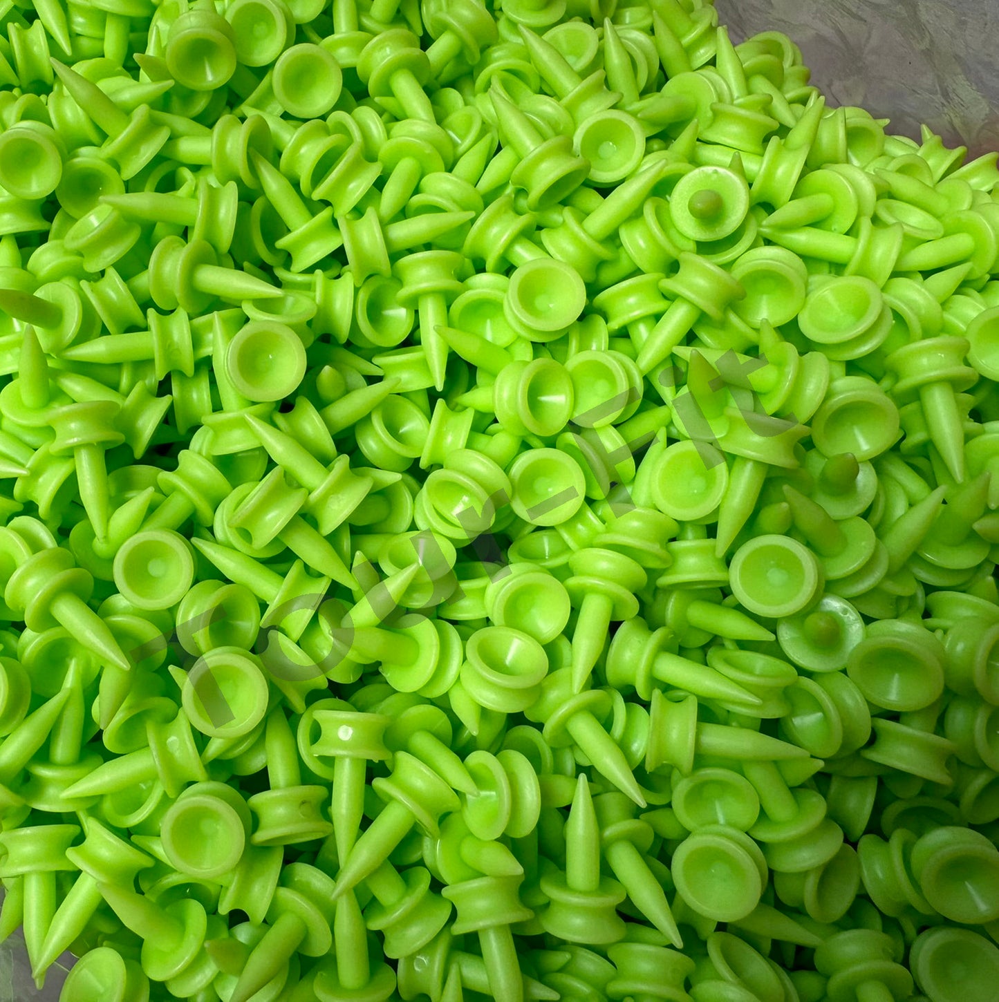 Small Green Golf Tees Castle Golf Tees 1 Inch (25mm) Lime Neon Tees