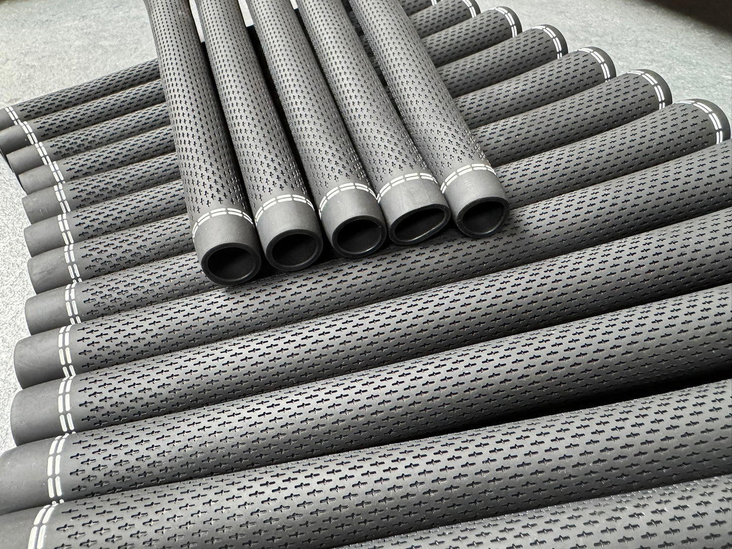 Golf Grips 360 Midsize Set of 13 Velvet Golf Grip Free Pro Golf Tape