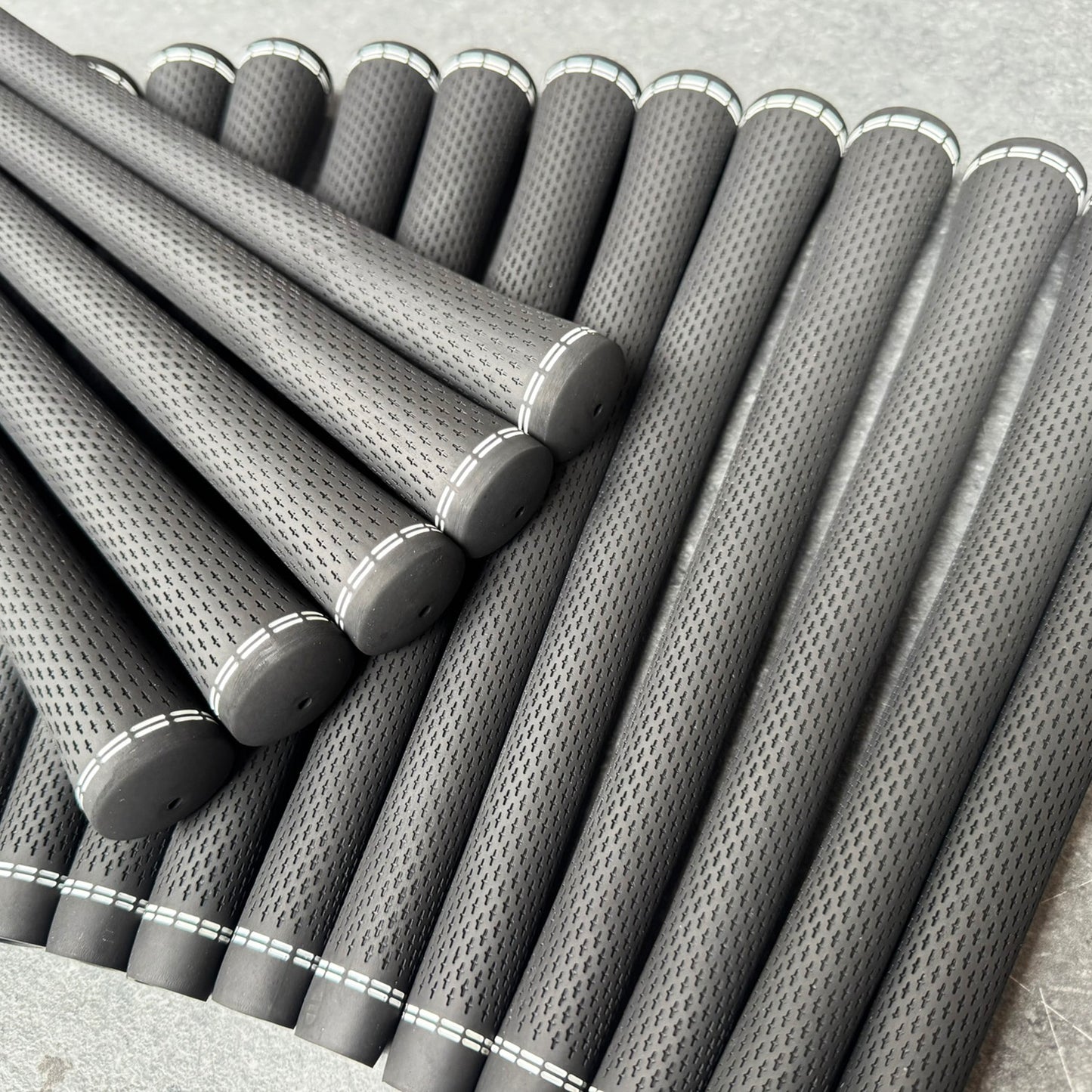 Golf Grips 360 Midsize Set of 13 Velvet Golf Grip Free Pro Golf Tape